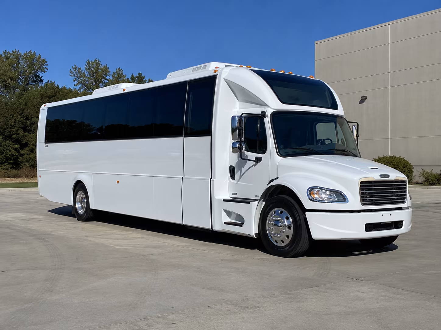 kansas city 28 passenger party bus