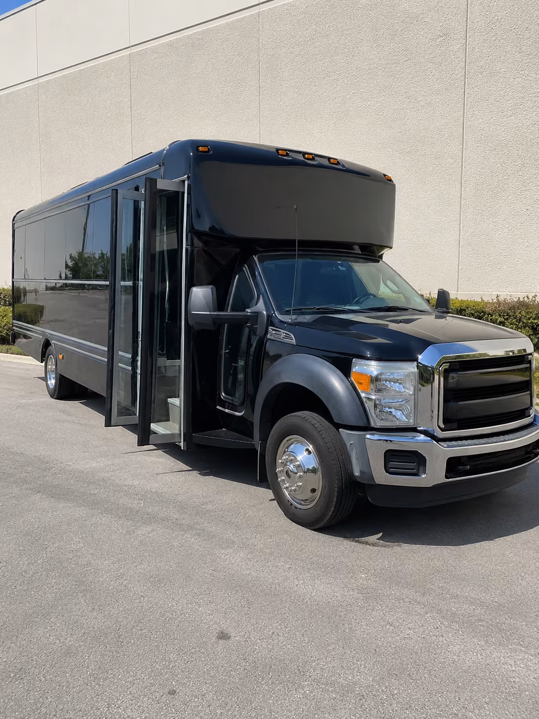 kansas city corporate party bus rental